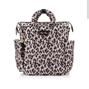 NEW ITZY RITZY dream convertible™ diaper bag in leopard
